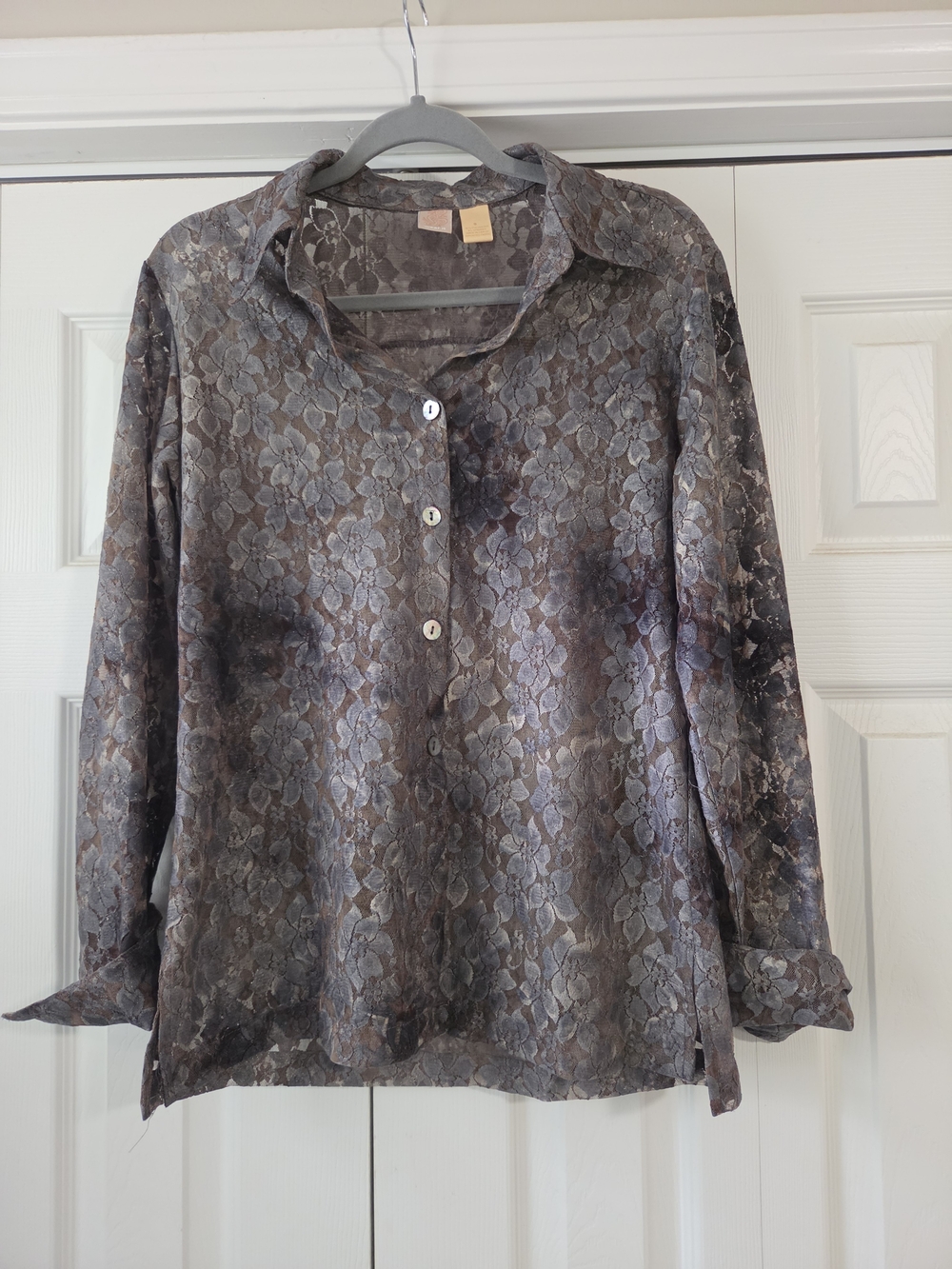 Vintage Wear It Women's Lace-Pattern Long Sleeve Blouse - Gray